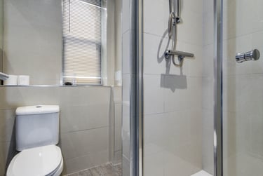 2 bed flat, Whimple Street, City Centre, Plymouth, PL12DH - Image 3