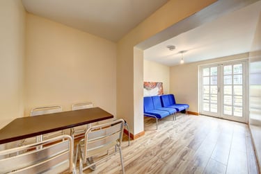 6 bed house, Addison Gardens, City Centre, Surbiton, KT58DW - Image 8