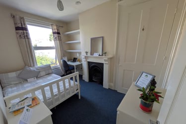 5 bed house, Marle Hill Parade, Francis Close Hall, Cheltenham, GL504LG - Image 13