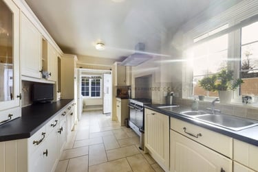 4 bed house, London Road, Kingsholme, Gloucester, GL13PB - Image 3