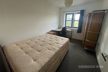 3 bed flat, New North Road, St Sidwells, Exeter, EX44JH - Image 8