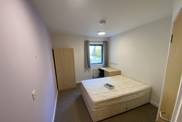 3 bed flat, Hoopern Street, St James, Exeter, EX44AW - Image 5