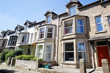 7 bed house, Hubert Place, City Centre, Lancaster, LA15PF - Image 1