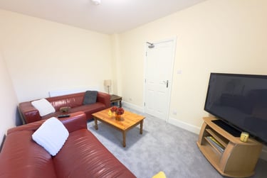 4 bed flat, Brock Street, City Centre, Lancaster, LA11UR - Image 1