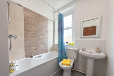 6 bed house, Dale Street, City Centre, Lancaster, LA13AP - Image 2
