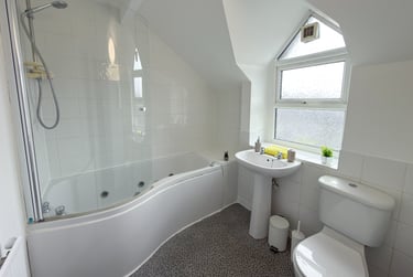 4 bed house, Briery Street, City Centre, Lancaster, LA15RD - Image 2