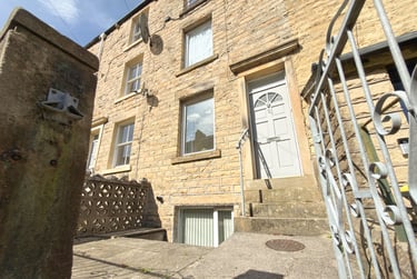 6 bed house, Windermere Road, City Centre, Lancaster, LA13EZ - Image 1