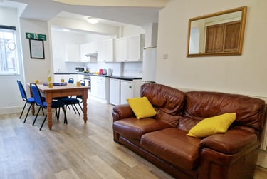 5 bed house, St. Oswald Street, City Centre, Lancaster, LA13AS - Image 2