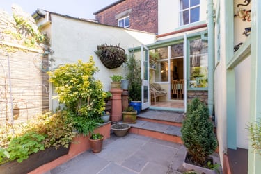 6 bed house, Dallas Road, City Centre, Lancaster, LA11TW - Image 2