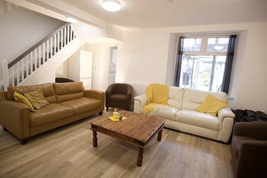 9 bed house, Westbourne Road, City Centre, Lancaster, LA15DB - Image 2