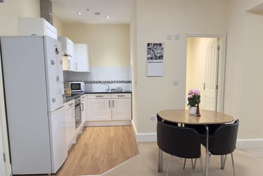 1 bed studio, Westbourne Road, City Centre, Lancaster, LA15DB - Image 2