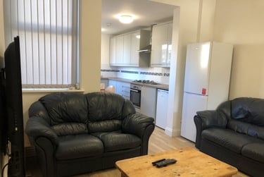 4 bed house, Kirkes Road, City Centre, Lancaster, LA13DW - Image 2