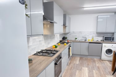 9 bed house, Regent Street, City Centre, Lancaster, LA11SQ - Image 3