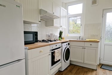 4 bed house, St. Pauls Road, Scotforth, Lancaster, LA14SS - Image 3