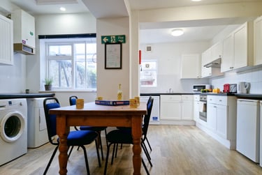5 bed house, St. Oswald Street, City Centre, Lancaster, LA13AS - Image 4