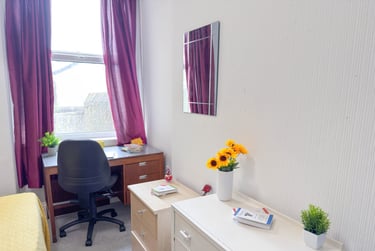 7 bed house, Hubert Place, City Centre, Lancaster, LA15PF - Image 4