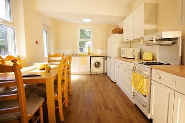 6 bed house, Dallas Road, City Centre, Lancaster, LA11TW - Image 5