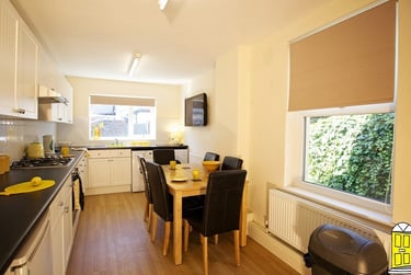 6 bed house, Portland Street, City Centre, Lancaster, LA11SZ - Image 4