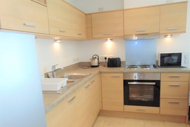 1 bed studio, Admiralty Road, University of portsmouth, Portsmouth, PO13GT - Image 4
