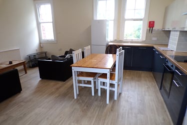 6 bed house, Aylward Street, University of Portsmouth, Portsmouth, PO13PH - Image 2