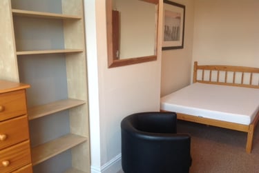 3 bed flat, Elm Grove, University of Portsmouth, Portsmouth, PO51JF - Image 2