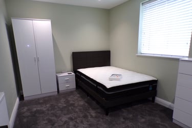 6 bed house, Fraser Road, University of Portsmouth, Portsmouth, PO51EE - Image 2