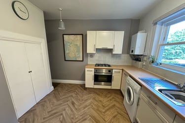 2 bed flat, St. Georges Square, University of Portsmouth, Portsmouth, PO13AR - Image 2