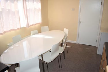 6 bed house, St Andrews Road, University of Portsmouth, Portsmouth, PO51EX - Image 3