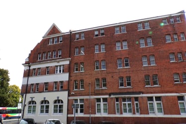 4 bed flat, Aylward Street, University of Portsmouth, Portsmouth, PO13PH - Image 1