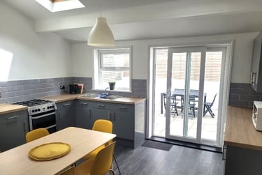 5 bed house, St Augustine Road, Southsea, Portsmouth, PO49AE - Image 1