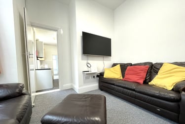 6 bed house, St Andrews Road, University of Portsmouth, Portsmouth, PO51EX - Image 1