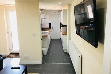 4 bed house, Northfield Road, Hillfields, Coventry, CV12BQ - Image 2