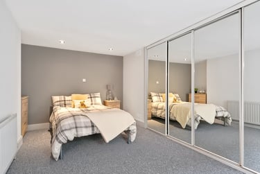 2 bed flat, Bedford Terrace, Greenbank, Plymouth, PL48EY - Image 2