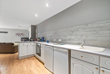 2 bed flat, Bedford Terrace, Greenbank, Plymouth, PL48EY - Image 5
