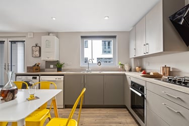 5 bed flat, Armada Street, North Hill, Plymouth, PL48LS - Image 3