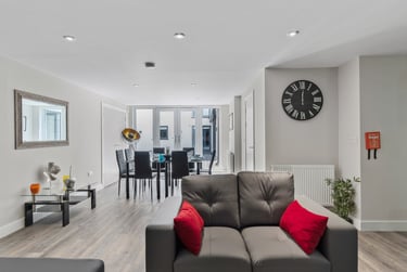 8 bed flat, Bedford Terrace, North Hill, Plymouth, PL48EY - Image 3