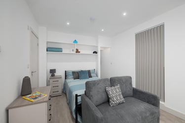 1 bed studio, North Hill, Plymouth, PL48ET - Image 1