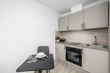 1 bed studio, North Hill, Plymouth, PL48ET - Image 1