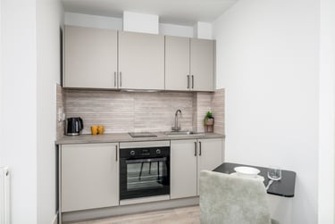 1 bed studio, North Hill, Plymouth, PL48ET - Image 4