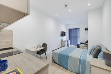 1 bed studio, North Hill, Plymouth, PL48ET - Image 1