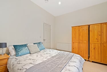 1 bed flat, Bedford Terrace, North Hill, Plymouth, PL48EY - Image 2