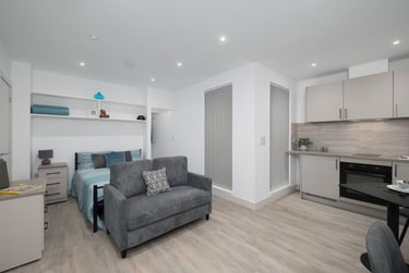1 bed studio, North Hill, Plymouth, PL48ET - Image 2