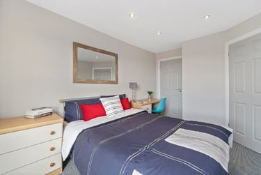 2 bed flat, Bedford Terrace, North Hill, Plymouth, PL48EY - Image 2