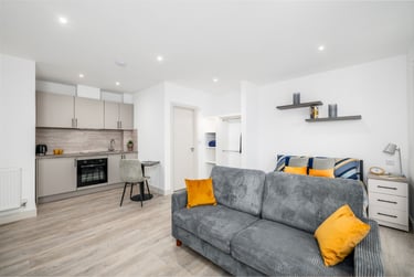 1 bed studio, North Hill, Plymouth, PL48ET - Image 9
