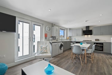 6 bed flat, Armada Street, North Hill, Plymouth, PL48LS - Image 2