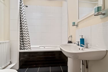 1 bed flat, Bedford Terrace, North Hill, Plymouth, PL48EY - Image 3
