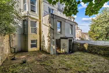 2 bed flat, Lisson Grove, Mutley, Plymouth, PL47DN - Image 10