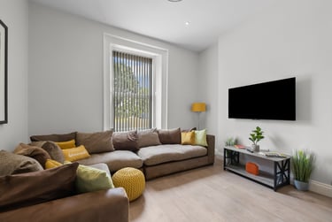 8 bed house, North Road East, North Hill, Plymouth, PL46AQ - Image 1