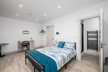 1 bed studio, North Hill, Plymouth, PL48ET - Image 6