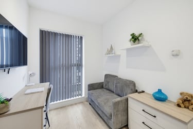 1 bed studio, North Hill, Plymouth, PL48ET - Image 3